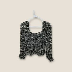 VOY Boutique Smocked Blouse Square Neck Crop Size Small